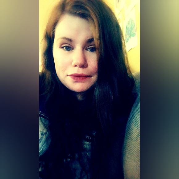 Meet your Posher, Chelsey - Picture 2 of 2